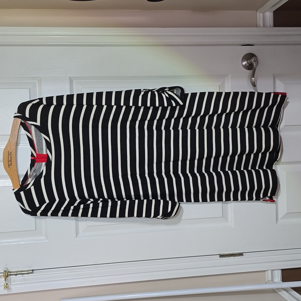 T by Talbots Casual B/W Striped shift dress with exposed red zipper